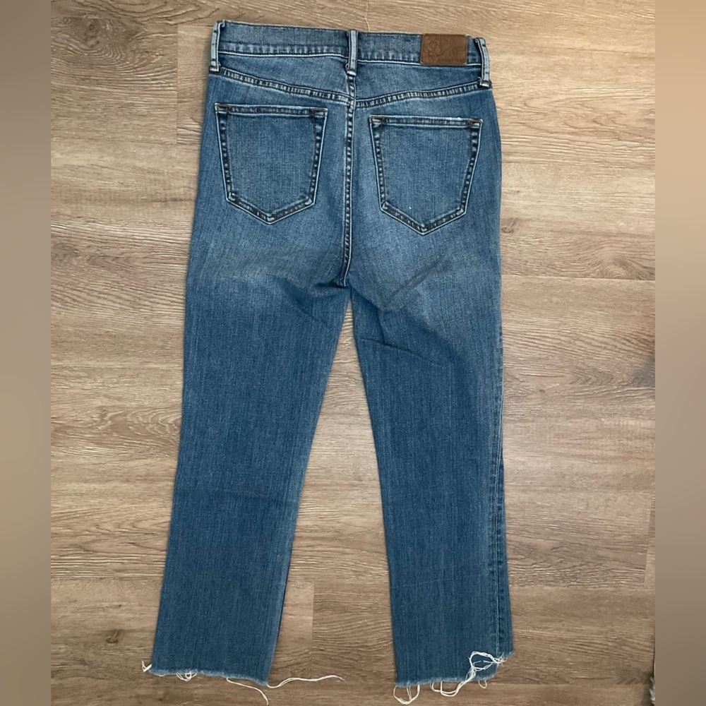 Johnny Was Distressed Blue Ankle Jeans - Picture 4 of 4